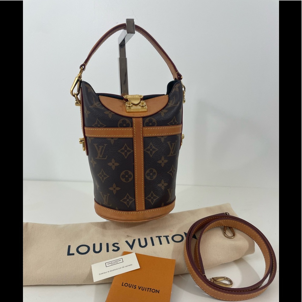 ❤️LOUIS VUITTON❤️
Monogram Duffle Bag - Picture 1 of 13